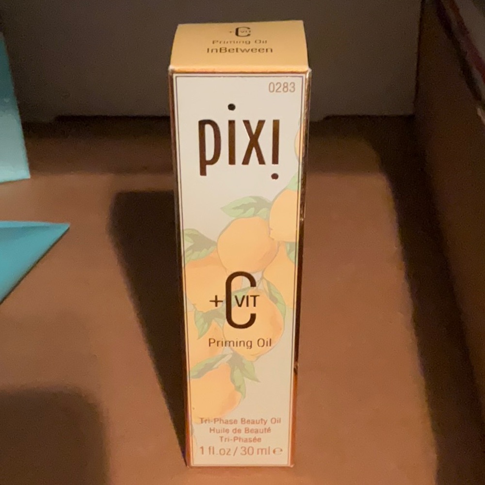 Pixi Priming Oil + Vitamin C Tri-Phase Beauty Brightening Hydrates NEW 1oz